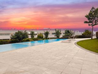 Elegant ground floor bungalow in La Coronelita, Los Balcones, with communal pool - 0