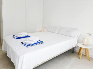 Modern Pool Bungalow - 6