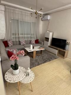 Cozy Moroccan 2BR Apartment in Tangier - 1