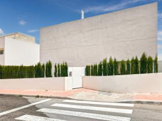 Elegant ground floor bungalow in La Coronelita, Los Balcones, with communal pool - 6