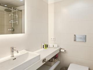 Modern Pool Bungalow - 3