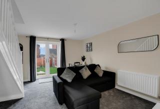 Luxury 2-Bedroom Home 10 Minutes from Birmingham City Centre - 0