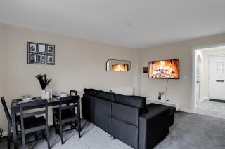 Luxury 2-Bedroom Home 10 Minutes from Birmingham City Centre - 9