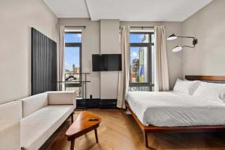 Freeman 701 by Rove Studio with Shared Amenities - 0