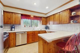 Tallac Views Getaway - 4