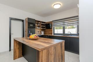 Villa Dalmatia, new modern villa with swimming pool near Zadar - 4