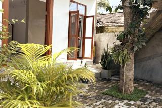 Brand-New Modern 2-Bedroom Haven in Weligama - 4