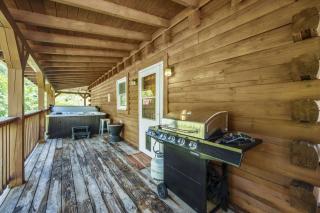 Hot Tub WiFi Firepit HazelBrook Haven - 2