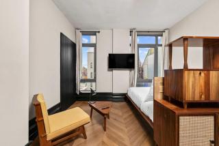 Freeman 1001 by Rove Studio with Shared Amenities - 7