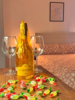 La Vie Est Belle - 9