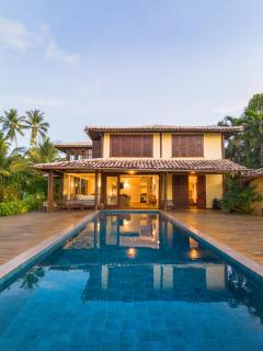 Casa frente mar com 7 suítes e piscina exclusiva - 2