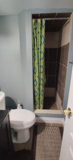 Affordable Private Suite, Near Airport, Free Parking - 4