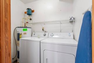 Hot Tub No Pet Fee Prime Location - Beary Cozy - 1