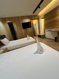 Grand Hotel - فندق جراند أوتيل - 2