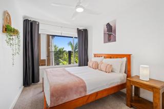 Paradise Palms-Resort Retreat with panoramic views - 4