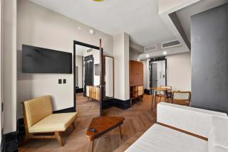 Freeman 503 by Rove 1BR Condo with Shared Amenities - 7