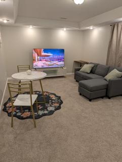 Cozy 3BR 1BA Basement - 5