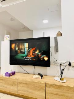 Minimalist stay Midas Seri Alam High floor - 9