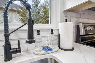 Plymouth Court Turret Retreat - 4