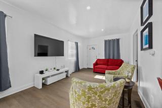 Downtown Detroit 3BR • Free Parking • Wi-Fi - Dearborn - 8