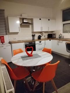 Spacious House, Near Haigh Woodland Park, Wifi, Parking - 6