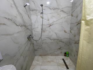 Bright and Spacious Retreat - 1