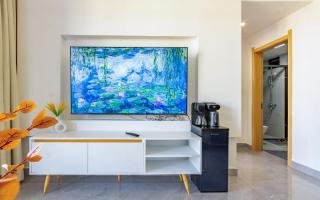 Luxury Living with heated Pool,Gym, Balcony and city view - 1