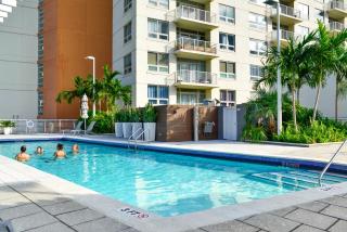 Contemporary Midtown Condo - Pool & Free Parking - 4