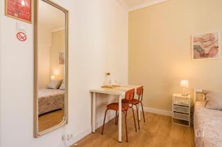 Cantinho na Amadora, a 5-minute walk from the train station - 5