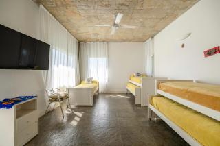 Oceanfront Mansion - 7