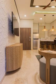Luxury Apartment - Ocean View Pool - Steps from Exclusive Habitats Beach Club - 1