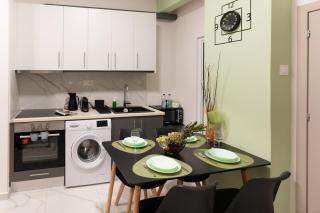 Balcony Breeze Thessaloniki 3BD - 9