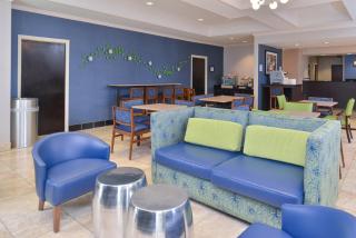 Holiday Inn Express & Suites San Antonio South by IHG - 9