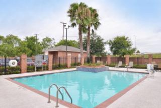 Holiday Inn Express & Suites San Antonio South by IHG - 6