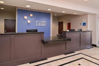 Holiday Inn Express & Suites San Antonio South by IHG - 3