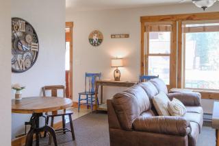 The Loose Moose Lodge #1 At Downtown Grand Lake - 2