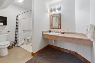 The Loose Moose Lodge #7 at Downtown Grand Lake n - 4