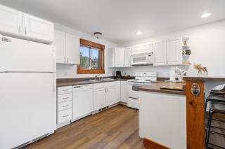 The Loose Moose Lodge #4 at Downtown Grand Lake - 7