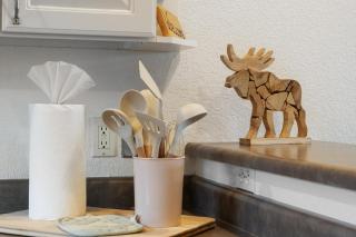 The Loose Moose Lodge #4 at Downtown Grand Lake - 4