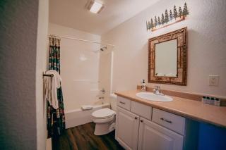 The Loose Moose Lodge #5 at Downtown Grand Lake - 5