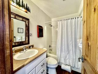 The Loose Moose Lodge #8 at Downtown Grand Lake - 5