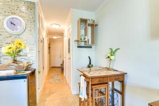 Steps to Shore Condo with Pool Access in Galveston! - 3