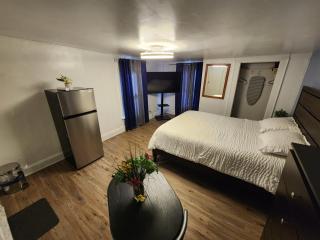 Private Room - Shared Bathroom - 5