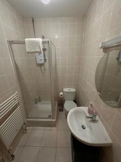 2 Bedroom City Centre Apartment Liverpool - 3