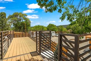 LUXX Lodge Glamping and RV Park - 8