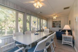 Janet's Blue Haven - 1