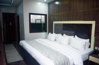 Chinbell Luxury Hotel & Suites - 2