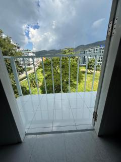 Cha Cha Guesthouse - 4