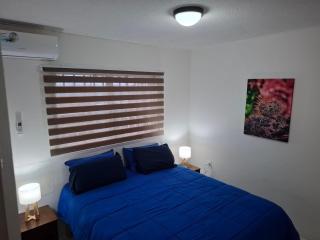 Tropical Palm Retreat - 6