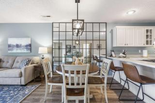 Memories of Avondale - Massage Chair Pools - 7